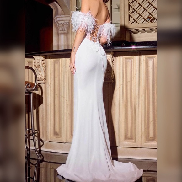 Sexy lace corset and velvet corset feather wedding, reception engagement or prom - Picture 2 of 2